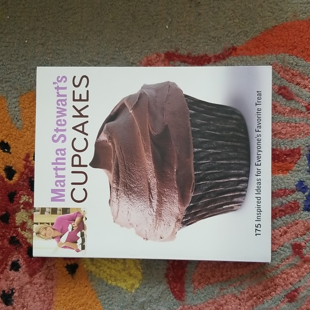 Martha Stewart cupcakes cookbook